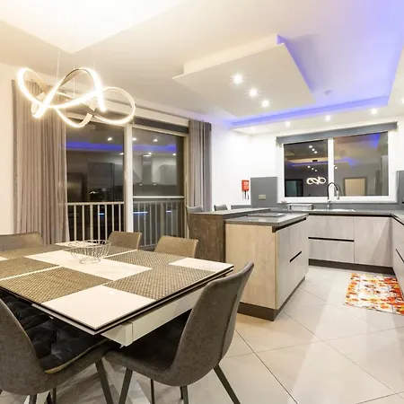 Brand New 3bed-hosted By Sweetstay Apartment