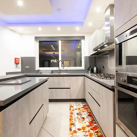 Brand New 3bed-hosted By Sweetstay